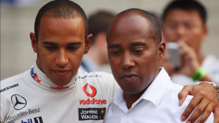 Lewis Hamilton és édesapja Anthony kopaszodása