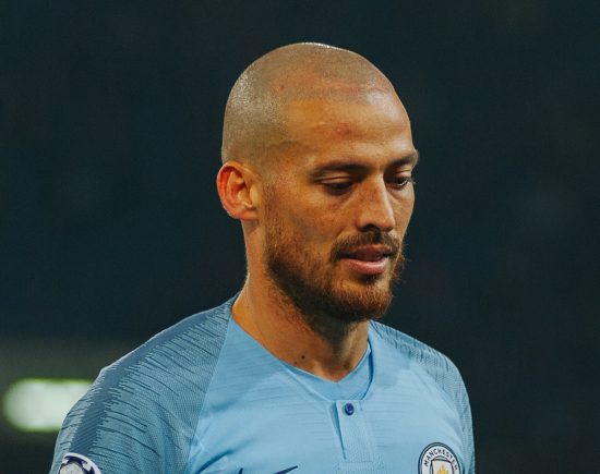 David Silva előrébb hozott hajvonala FUE hajbeültetés után